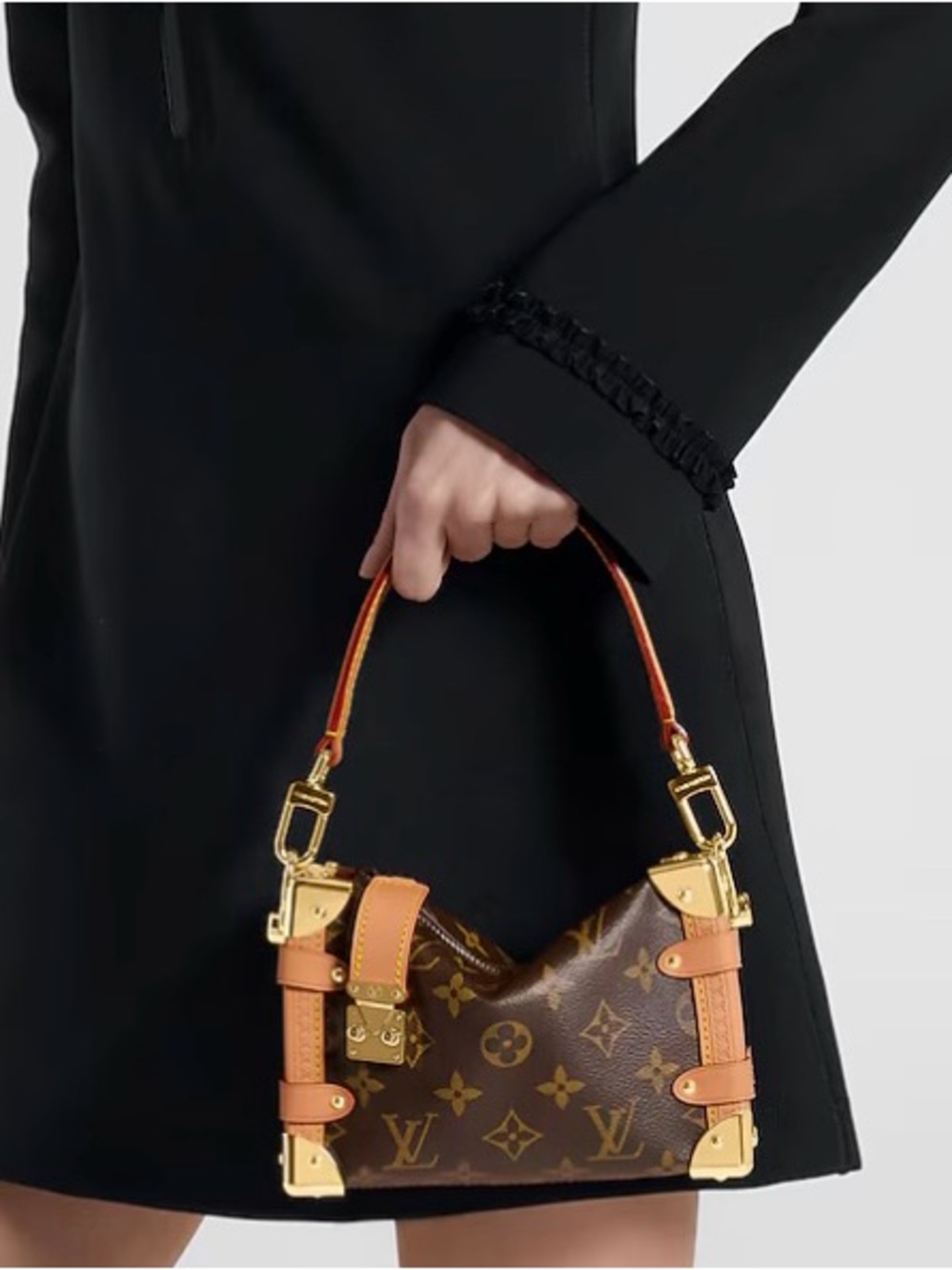 Side Trunk PM crossbody Bag
